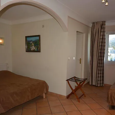 Albergo Hotel فندق